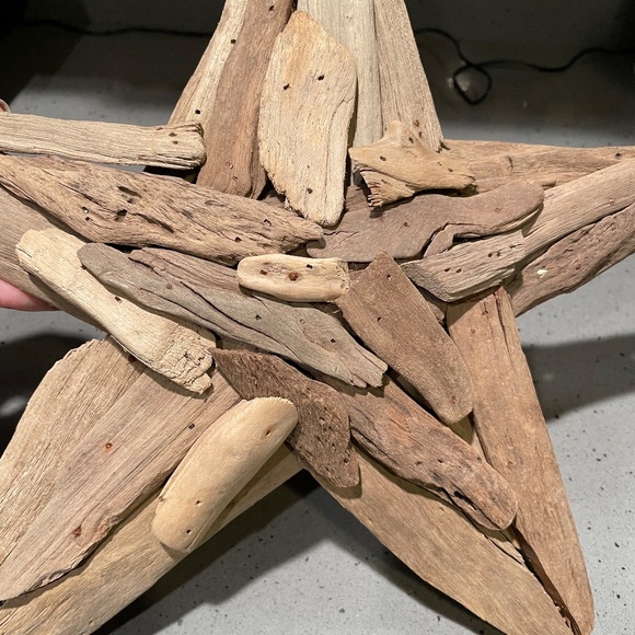 Rustic wooden star - Picture 2 of 5